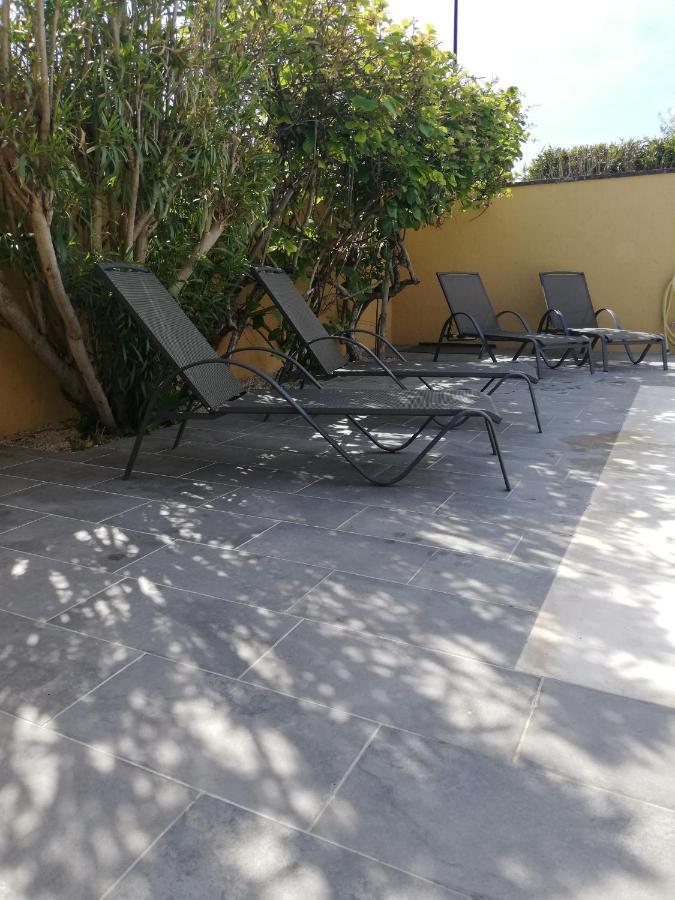 Maison Provencale Spa Sauna Piscine Molleges المظهر الخارجي الصورة